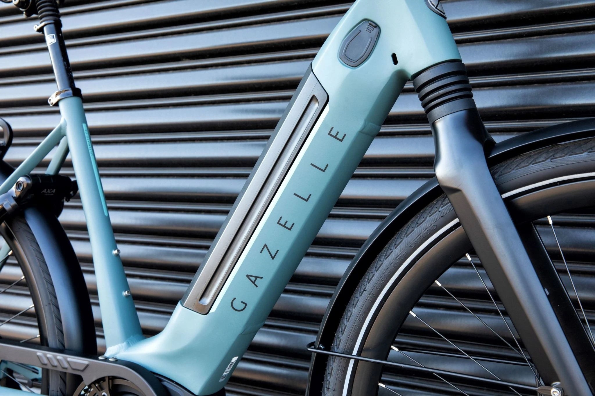 GAZELLE Gazelle Ultimate C8 HMB Low Step Vélo électrique – Image 8